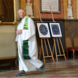 The artworks of the President's congratulations in the St. Johns church.